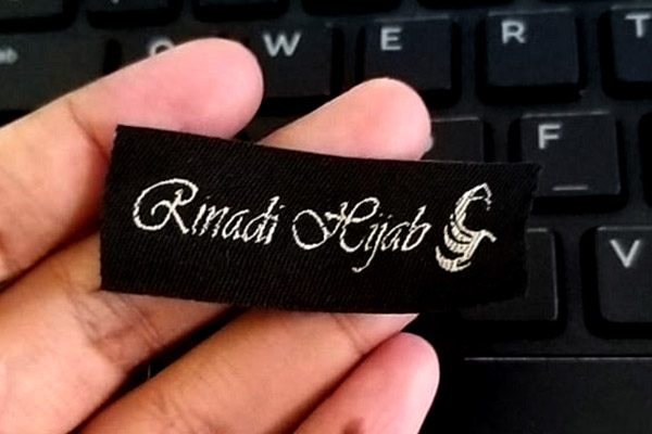 Label Jilbab Rinadi Hijab